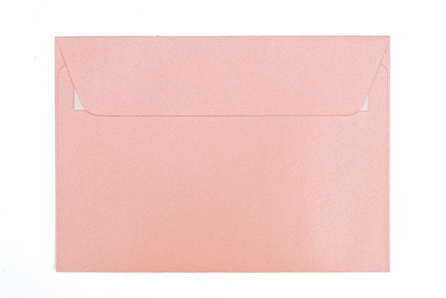 Kuvert DIN C6 självhäftande, pärlemorrosa