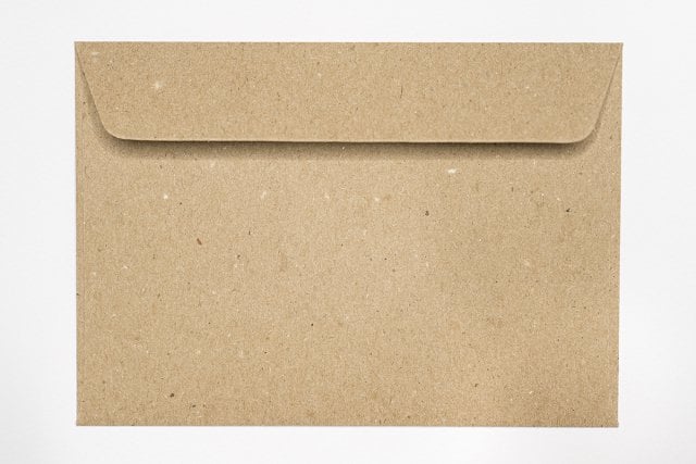 Kuvert DIN C6 självhäftande, kraftpapper