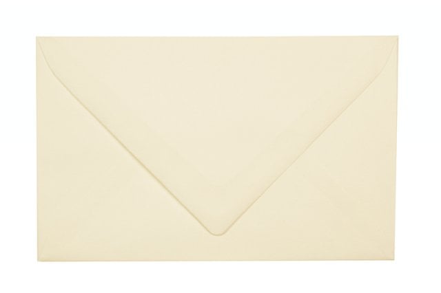 Kuvert i specialstorlek, grädde